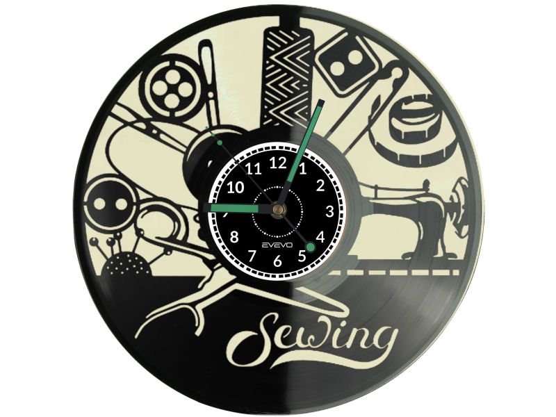Zegar Krawcowej z płyty winylowej – kolorowe tło, cichy mechanizm, wyjątkowy prezent dla miłośniczek szycia i projektowania
