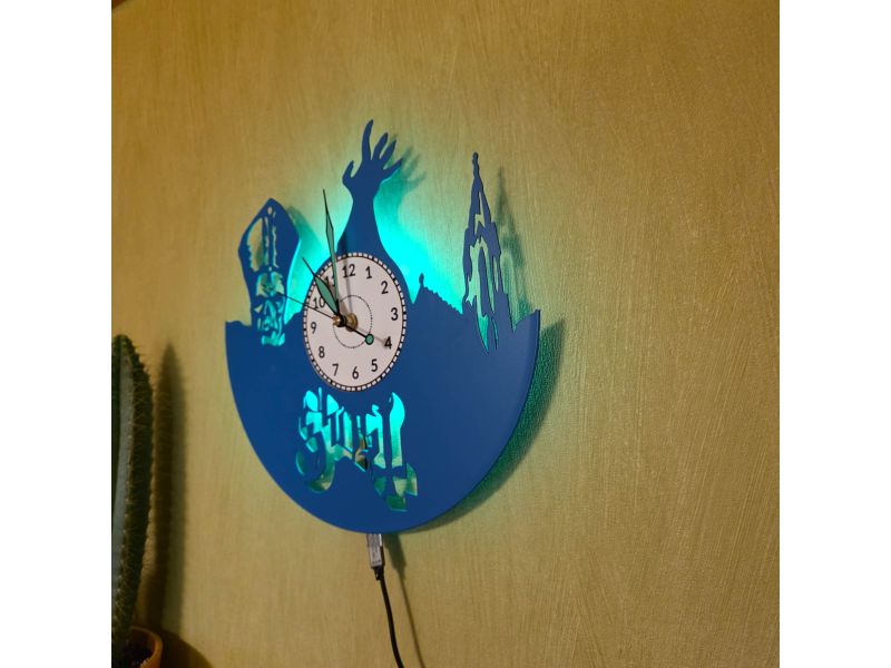 Ghost of Yotei  Zegar Ścienny z Używanej Płyty Winylowej Kolor LED Prezent Upominek Dla Fana evevo.pl V0006KLED