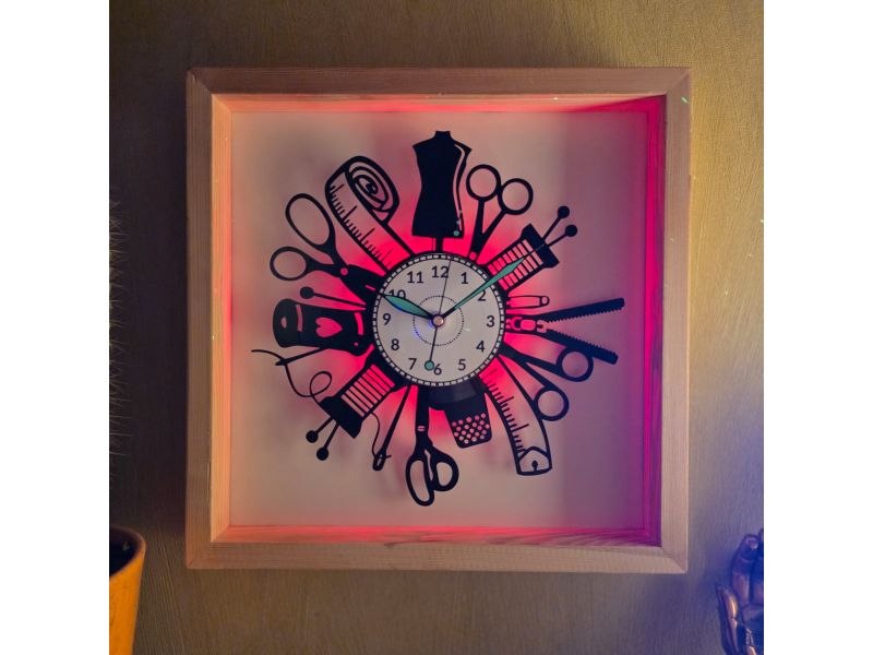 Zegar Krawcowej Zegar Ścienny Drewniana Ramka 35x35cm LED RGB Winyl Płyta Winylowa Prezent Urodziny Upominek EVEVO W0049RLED