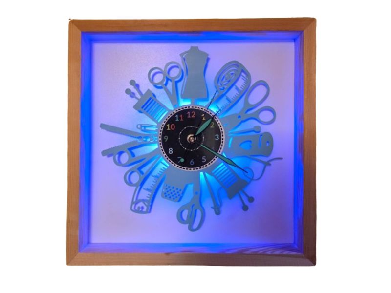 Zegar Krawcowej Ścienny Kolor w Drewnianej 35x35cm Ramce z LED RGB Bez Kabli Płyta Winylowa Prezent EVEVO W0049KRL