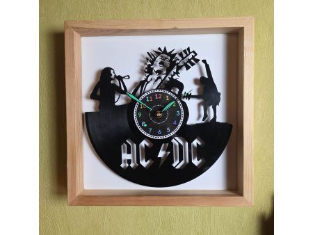 AC/DC Zegar Ścienny w Drewnianej Ramce 35x35cm