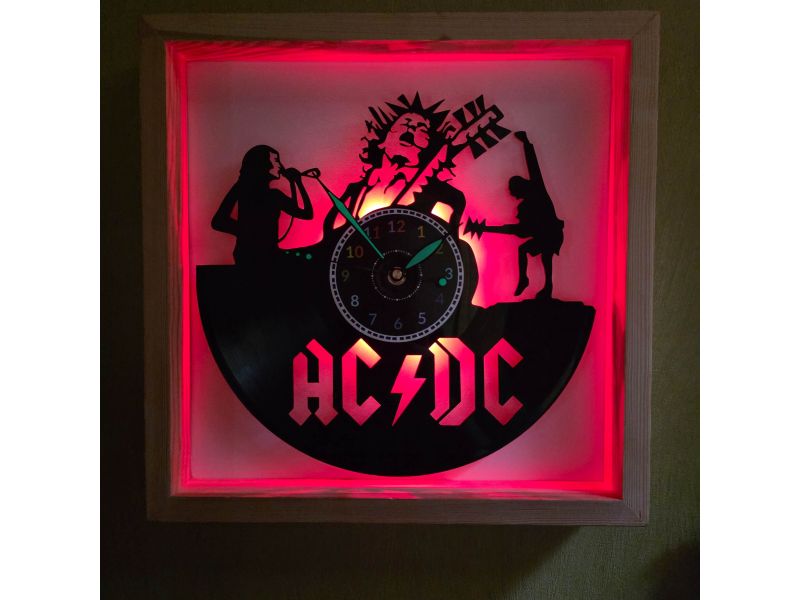 AC/DC Zegar Ścienny w Drewnianej Ramce 35x35cm LED RGB Podświetlany z Płyty Winylowej Zegar Rockowy Prezent Bez Kabli V0008RLED