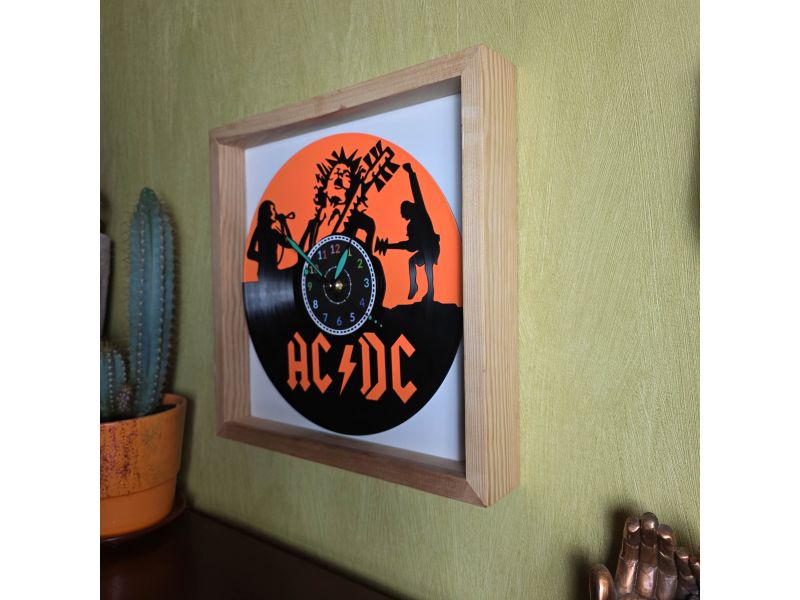AC/DC Zegar Ścienny z Płyty Winylowej W Ramce 35x35cm Kolorowe Tło Zegar Rockowy Prezent dla Fana 9 Kolorów EVEVO V0008RTT