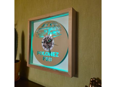 Polonez FSO Zegar Ścienny Kolorowy w Drewnianej Ramce 35x35cm LRD RGB Płyta Winylowa Prezent Urodziny evevo.pl V0001RKLED