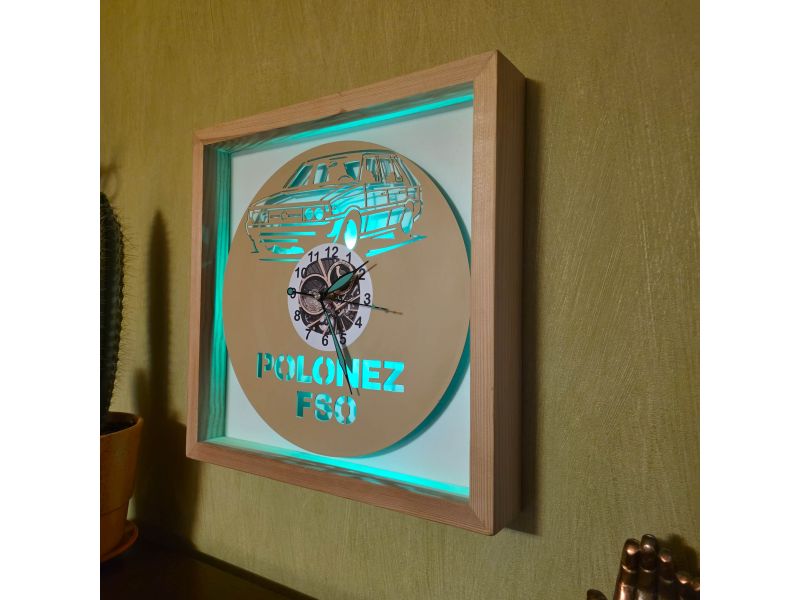 Polonez FSO Zegar Ścienny Kolorowy w Drewnianej Ramce 35x35cm LRD RGB Płyta Winylowa Prezent Urodziny evevo.pl V0001RKLED