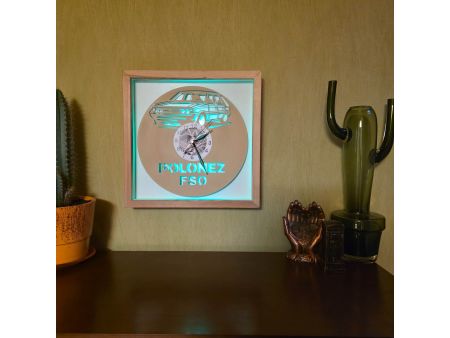 Polonez FSO Zegar Ścienny Kolorowy w Drewnianej Ramce 35x35cm LRD RGB Płyta Winylowa Prezent Urodziny evevo.pl V0001RKLED