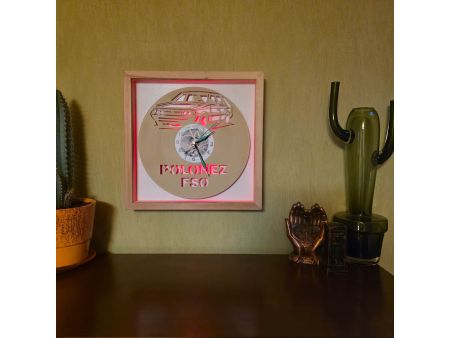 Polonez FSO Zegar Ścienny Kolorowy w Drewnianej Ramce 35x35cm LRD RGB Płyta Winylowa Prezent Urodziny evevo.pl V0001RKLED