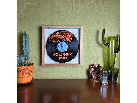 Polonez FSO Zegar Ścienny z Kolorowym Tłem w Drewnianej Ramce 35x35cm Płyta Winylowa Prezent Urodziny evevo.pl V0001RT