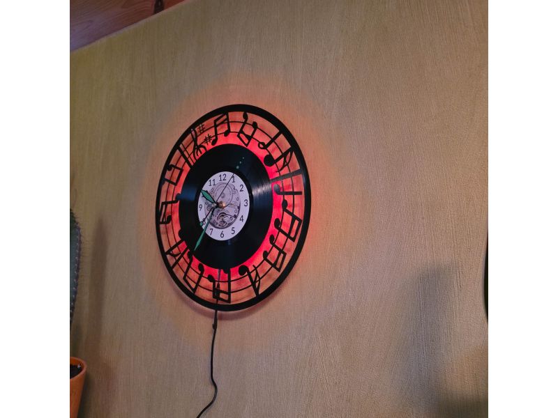 Nuty Zegar Ścienny LED RGB Pilot Winyl Płyta Winylowa Prezent Urodziny Upominek dla Fana EVEVO evevo.pl V0002LED