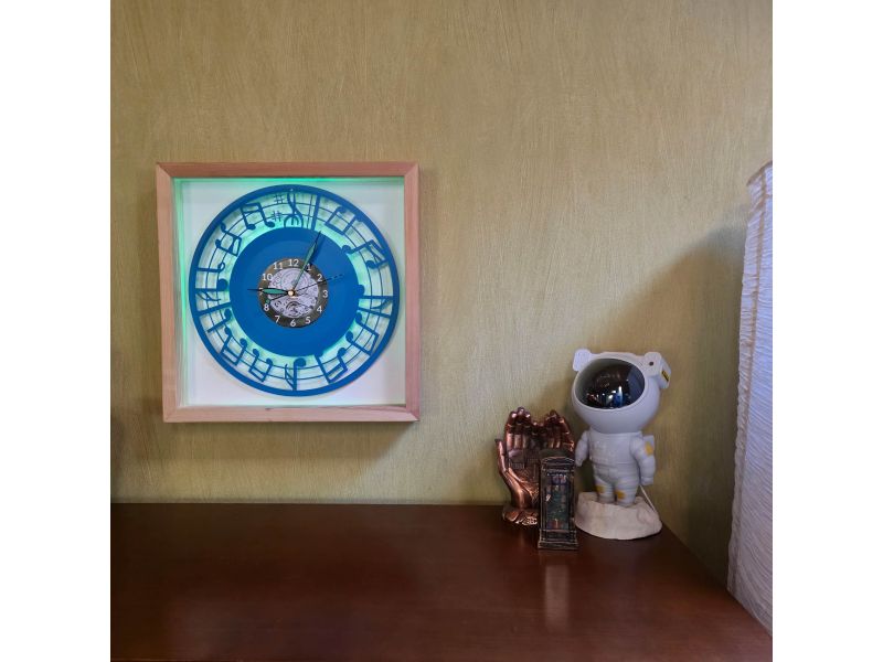 Nuty Zegar Ścienny 9 Kolorów Ramka 35x35cm LED RGB Bez Kabli Płyta Winylowa Prezent Urodziny Upominek dla Fana EVEVO V0002RKLED