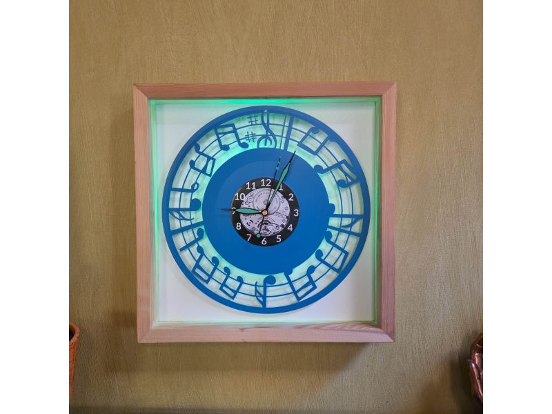 Nuty Zegar Ścienny 9 Kolorów Ramka 35x35cm LED RGB Bez Kabli Płyta Winylowa Prezent Urodziny Upominek dla Fana EVEVO V0002RKLED