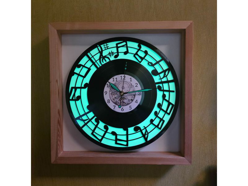 Nuty Zegar Ścienny Biały Kolor Fluorescencyjne Ramka 35x35cm Tło Płyta Winylowa Prezent Urodziny Upominek dla Fana EVEVO V0002RF