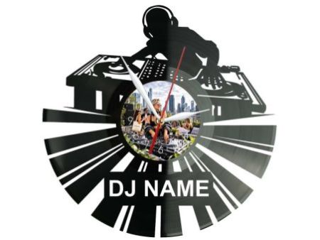 DJ Name Twoja Nazwa Twoje Zdjęcie Zegar Ścienny Z Płyty Winylowej 30x30 Cm EVEVO W0105