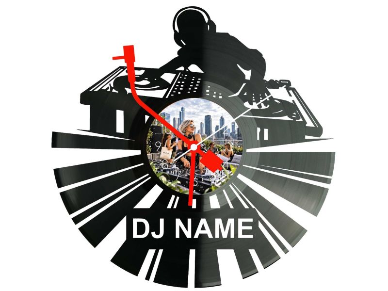 DJ Name Twoja Nazwa Twoje Zdjęcie Zegar Ścienny Z Płyty Winylowej 30x30 Cm EVEVO W0105